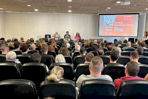 Elche aborda el absentismo laboral en una jornada con sindicatos y patronal