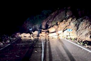 Diverses carreteres de l'interior de Castelló tallades per la DANA