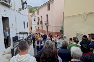 La Vall de Gallinera presenta una nova ruta urbana a dintre del Projecte de cultura popular “Pels Carrers de la Memòria”