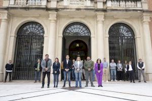 La Diputación de Castellón guarda un minuto de silencio por las víctimas de la DANA que ha asolado la provincia de Valencia