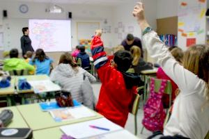 L'Ajuntament renova els llibres de text dels centres docents municipals