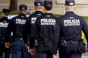 Benidorm envía a 20 agentes de la Policía Local y un perro especializado en rescates para ayudar a los afectados por la DANA