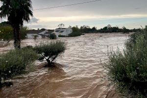 Primeros rescates en Castellón al desbordarse los ríos: piden a los vecinos que suban a sitios altos