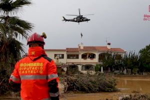 Trece personas, cuatro de ellas niños, rescatadas en Castellón de la fuerza de las aguas