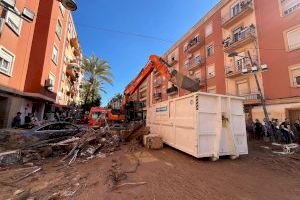 COGITI Valencia traslada contenedores de gran tamaño para la limpieza de calles de los municipios afectados