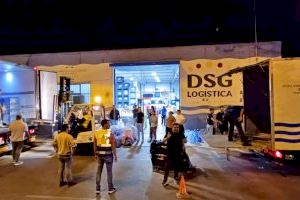 Dos trailers parten hacia Valencia con productos de ayuda desde Santa Pola