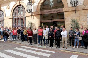 Sagunto se suma al duelo en memoria de las víctimas de la DANA