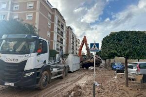 La Nucía solidaria con Servicios Técnicos y Camiones en la zona cero de la DANA