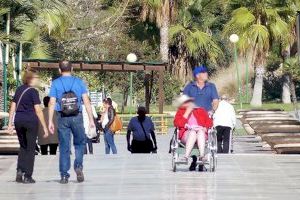 Benidorm destina medio millón de euros para colaborar con la asistencia domiciliaria de personas mayores o con poca autonomía