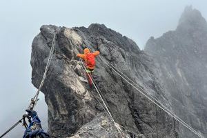 Un castellonense logra ascender a 'La Pirámide', uno de los montes más peligrosos del planeta