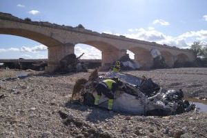 Se mantiene la cifra de 211 fallecidos por la DANA en Valencia mientras drones y perros peinan los barrancos