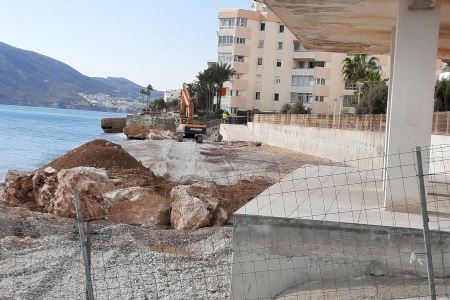 Altea comienza las obras que dan continuidad a la senda peatonal de la Playa de Cap Negret