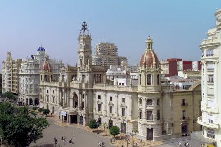 València autoritza els seus empleats afectats per la DANA a col·laborar als ajuntaments dels municipis on residixen