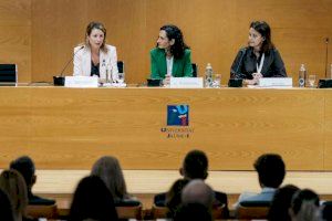 Carrasco destaca la importancia de  las  organizaciones y  talento femenino en la II Jornada organizada por Networking Directivas Castellón