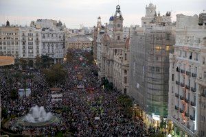 Les manifestacions recorren els carrers de València, Alacant i Elx i demanen responsabilitats polítiques per la gestió de la DANA