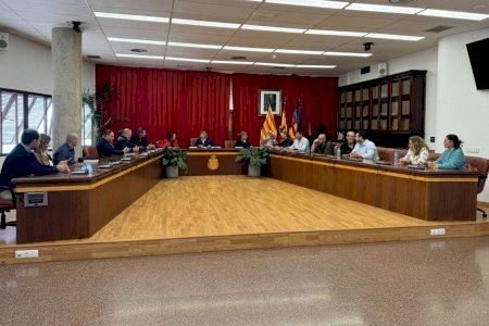 La comisión de emergencias de Santa Pola pide a los ciudadanos que no saquen enseres a la calle