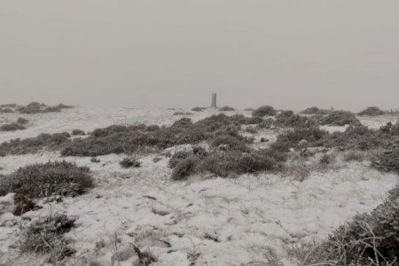 VÍDEO | Desplome de termómetros por la DANA: la primera nevada de la temporada tiñe de blanco los techos de la Comunitat Valenciana