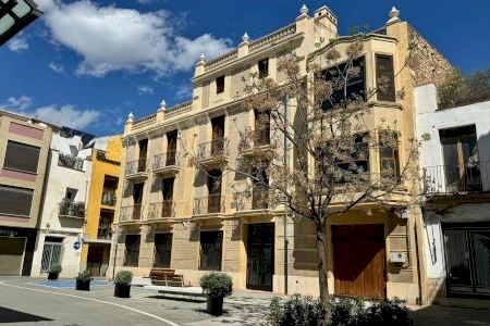 El Ayuntamiento de Alcalà-Alcossebre adjudica el suministro de material museográfico y mobiliario de la Casa del Metge