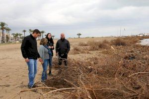 Torreblanca solicita a Costas retirar los restos que la DANA ha llevado hasta las playas de la localidad