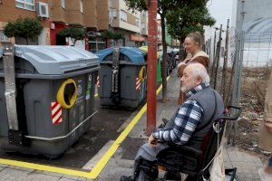 Vila-real avanza hacia una ciudad más accesible con la instalación de cuatro nuevas islas de contenedores adaptados