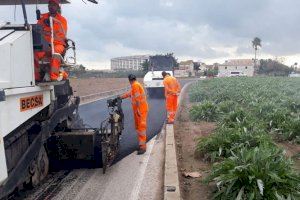 Alboraya inicia los trabajos de reasfaltado del Camí Fondo, una de las principales arterias de conexión con La Patacona