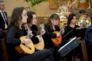 Vila-real ha celebrat la festivitat de Santa Cecília, patrona dels músics, amb la processó i la missa en la basílica de Sant Pasqual