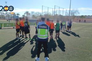 Una conocida ONG de Elche destapa un escándalo en el fútbol: explotación y engaños a jóvenes promesas