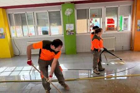 Doce colegios valencianos reabren tras las inundaciones, mientras otros 30 lo harán de forma gradual