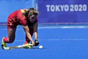 Lola Riera anuncia su retirada de la selección española de hockey