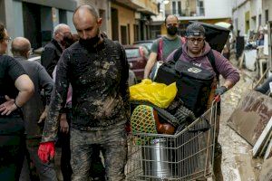 La inesperada llamada del Villarreal CF a un vecino de Algemesí afectado por las inundaciones de la DANA: "Me pareció un detalle enorme"