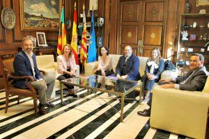 Carrasco es reunix amb l'empresa que alçarà una nova residència d'estudiants a Castelló