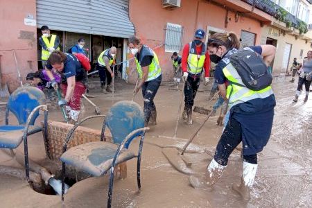 La última hora en las zonas afectadas por la DANA: precaución con el polvo que levantará el viento y asistencia urgente a animales