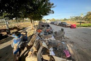 La Policia Local retira un total de 2.569 vehicles de les pedanies que van ser arrossegats per la riuada