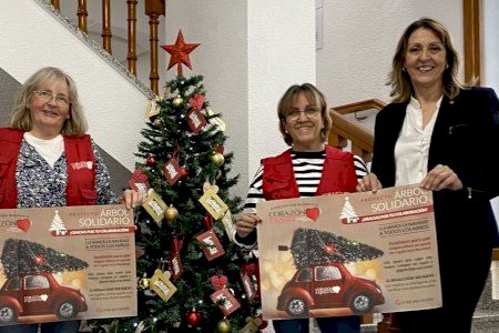 Vuelven los árboles navideños solidarios de Corazón Exprés al Ayuntamiento y la Casa de Cultura de l’Alfàs