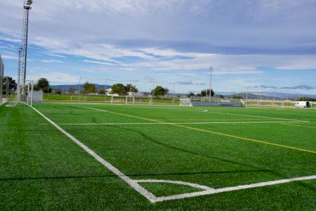 Xàtiva mejora la iluminación y algunos elementos de las instalaciones deportivas de la ciudad