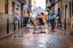 Sagunto continúa prestando ayuda a los municipios afectados por la DANA