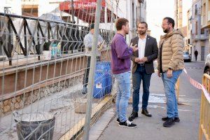 El Ayuntamiento de l’Alcora inicia la instalación de un mural cerámico que rememora el legado de la Real Fábrica