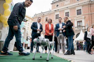 El Mercat del Raval promou la riquesa del comerç local en la seua IV edició