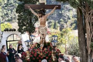 Rosas del Cristo de Alfondeguilla, un gesto solidario con los afectados por la DANA