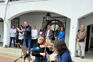 La Plaça de l'Ajuntament es converteix en el centre de les reivindicacions per a l'eliminació de la violència contra la dona