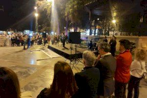 Orihuela muestra su repulsa a la violencia de género con una multitudinaria marcha por las calles de la ciudad