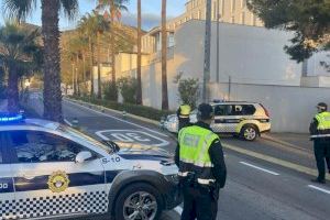 "Falta de destreza": lo que vieron los agentes de Policía Local en Oropesa y que muchos conductores han realizado alguna vez en la vida