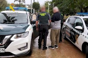 Un chalet de lujo, convertido en fábrica de droga en Dénia: la Guardia Civil desmantela una sofisticada plantación