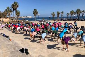 Cerca de 400 mayores se dan cita en la costa para promover el envejecimiento activo