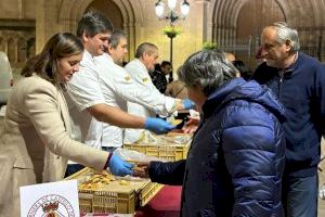 El Gremi de Forners, Turisme i Comerç repartixen 2.000 pastissets de Nadal per a promocionar la gastronomia castellonenca