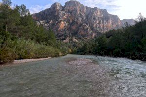 VÍDEO | El Yosemite valencià: el lloc que pocs s'atreveixen a explorar i que ofereix paisatges de cinema amb penya-segats i rius salvatges