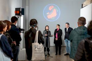 El Centre del Carme acoge una exposición de residencias de la UPV que plantea un diálogo entre ciencia y arte