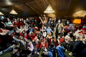 La ilusión y los deseos de los niños del Aula Hospitalaria del ‘Doctor Balmis’ se cumplen en la Casa de San Nicolás