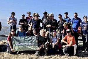 Los excursionistas de Alternatura coronan el pico Peñarroya de 1241 metros sobre el nivel del mar