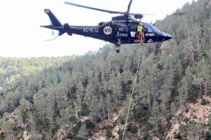 VÍDEO | El complejo rescate a un senderista lesionado en una zona de difícil acceso de Montanejos